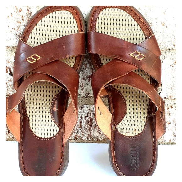 born hayka sandal